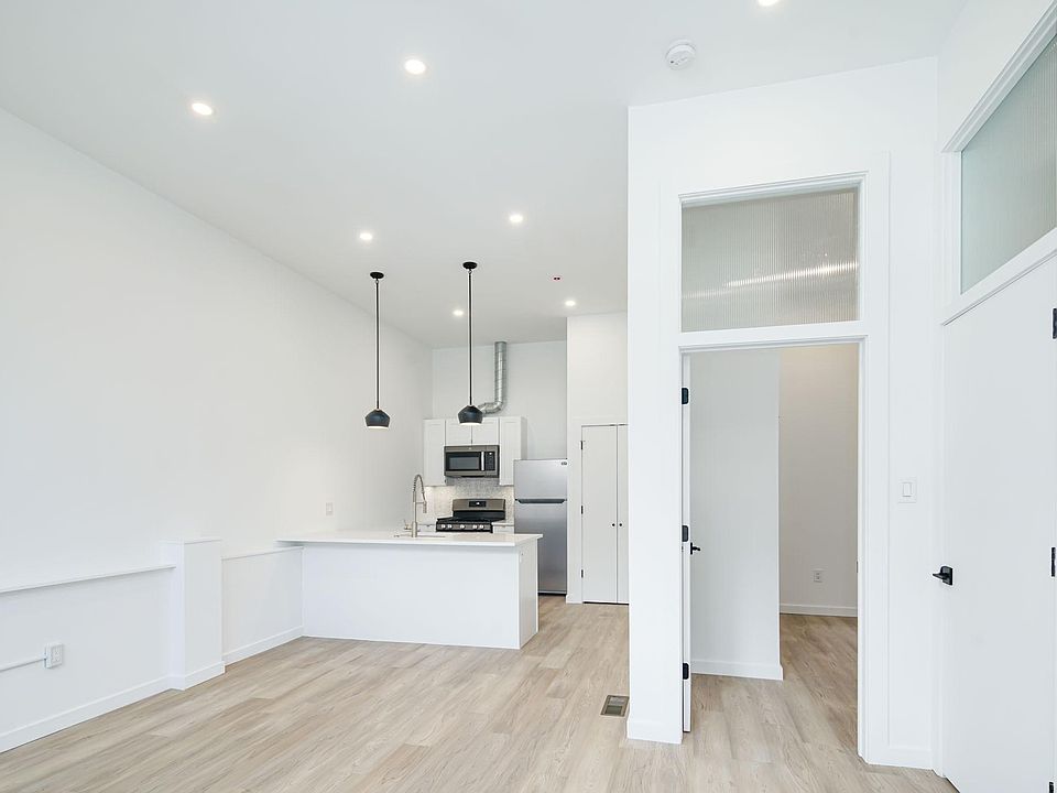 1st image of 1905 E Dauphin St APT 1F