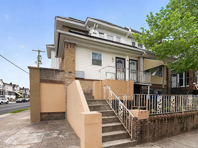 1700 68th Ave #C — Photo 11
