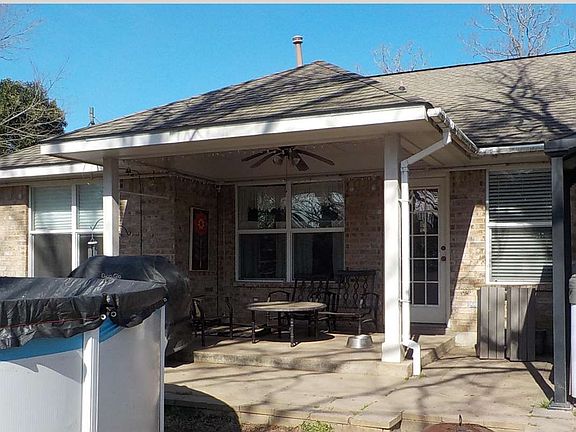 2nd image of 606 E Hunt St