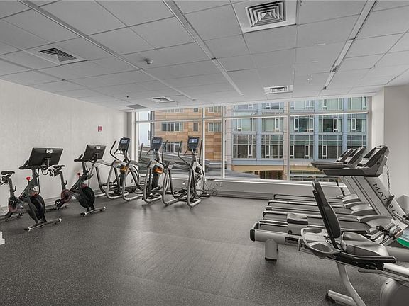 5th image of 100 Exchange St Unit 807