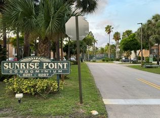 8287 SW 128th St APT 201, Pinecrest, FL 33156
