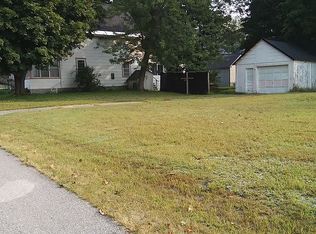 4 Crescent St, Milo, ME 04463