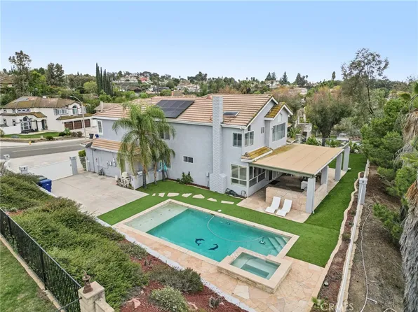 901 Clearwood Ave, Riverside, CA 92506