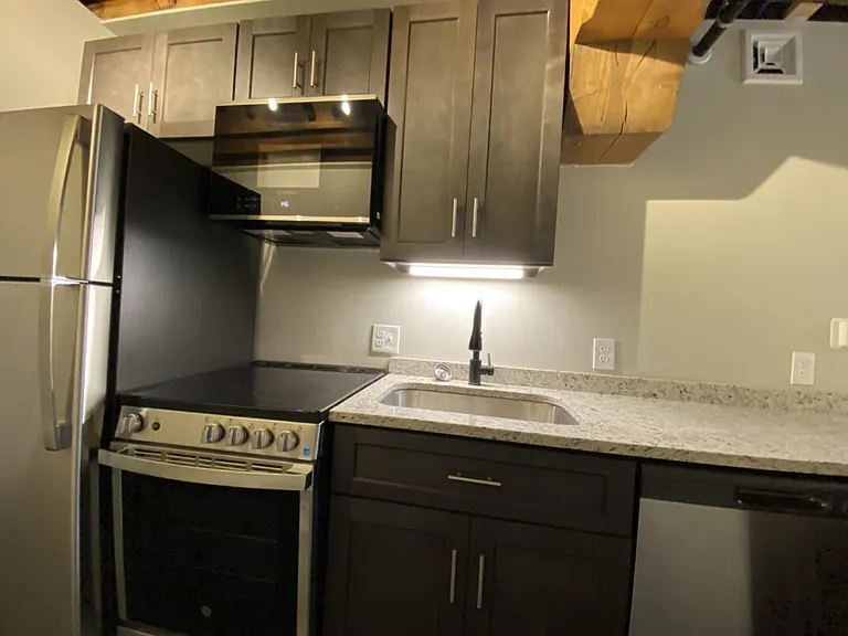 Prince Street Lofts — Photo 46