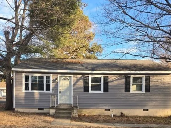 2211 Johnson St, Hopewell, VA 23860