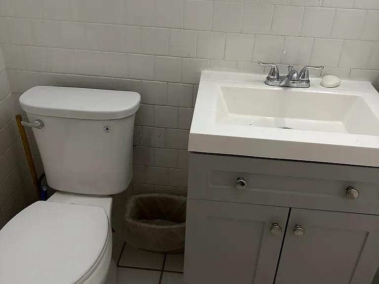 187 Glenway St #2 — Photo 2