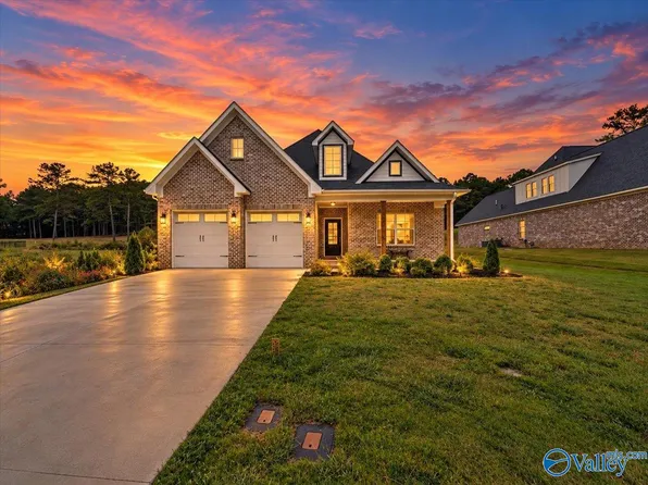 2841 Cherokee Ridge Dr, Union Grove, AL 35175