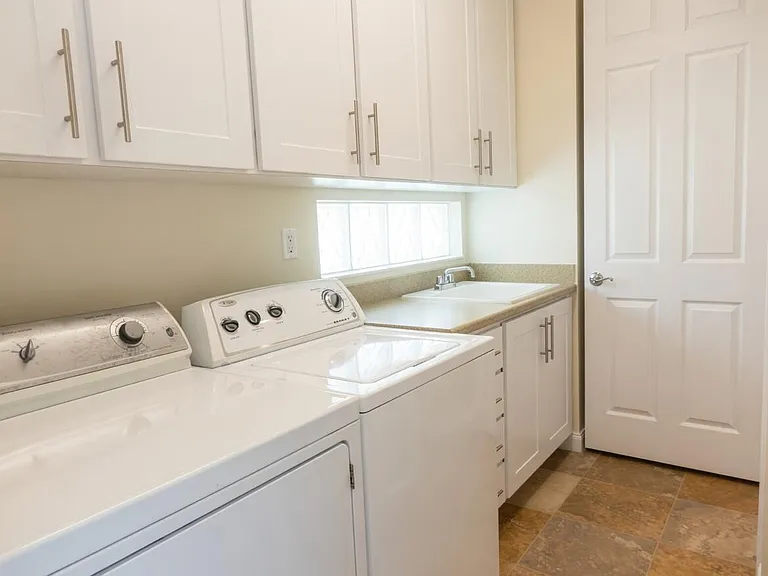 11547 SW Rockingham Dr — Photo 22