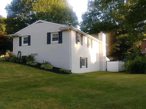 4th image of 1009 Lindy Lane Ave SW