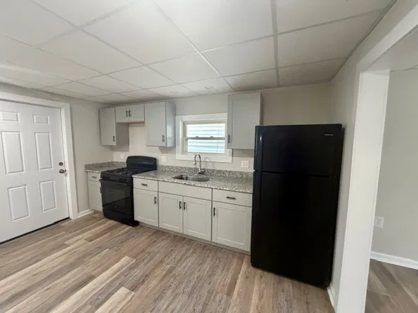 26 S Nichols St, Saint Clair, PA 17970