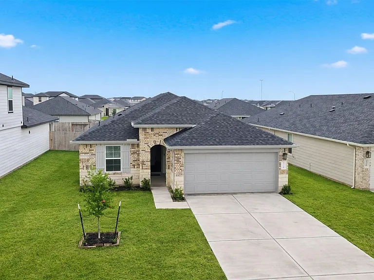 4214 Berwick Park Ln — Photo 2