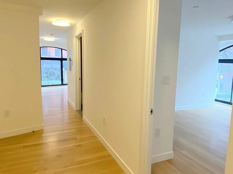 341 W 11th St #2E — Photo 13