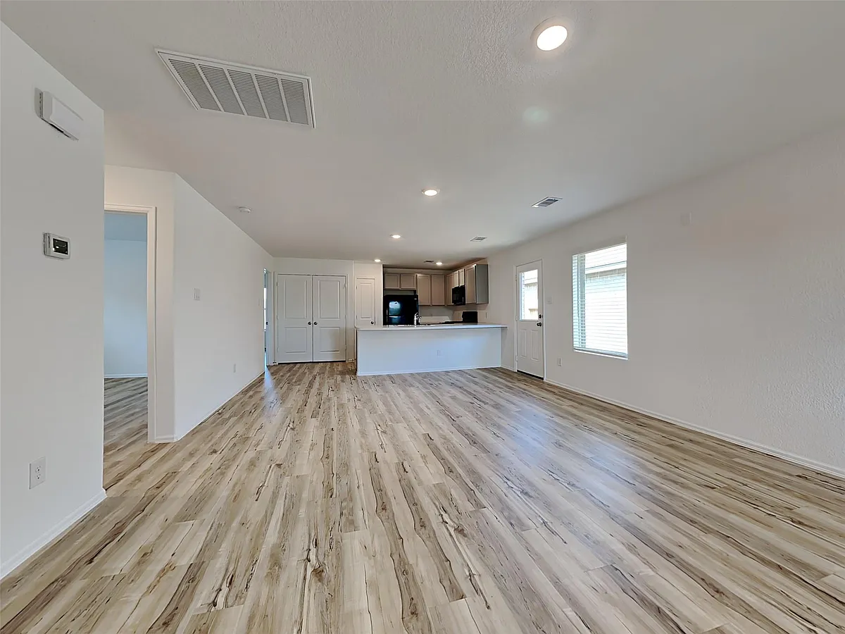Building Photo - 27022 Winward Creek Trl