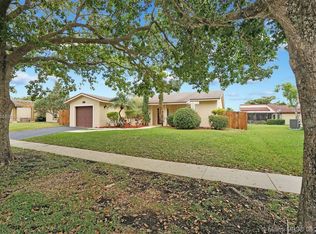 16705 SW 5th Way, Weston, FL 33326