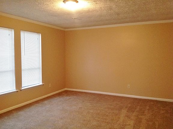 3rd image of 6970 Springwood Dr