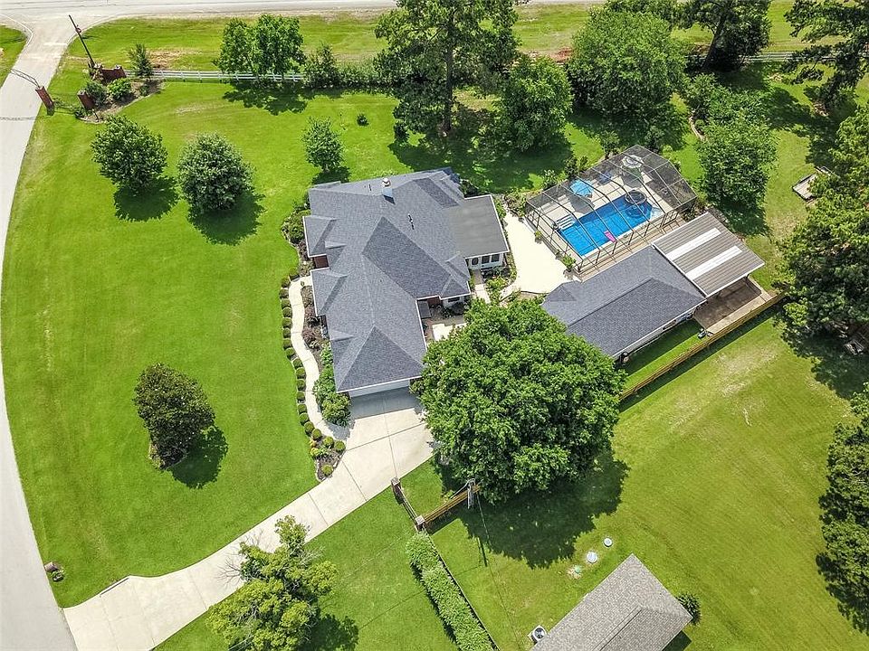 1st image of 20296 Havenshire Dr