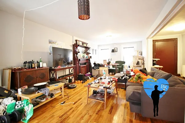Rented by Next Door Realty NYC | media 31