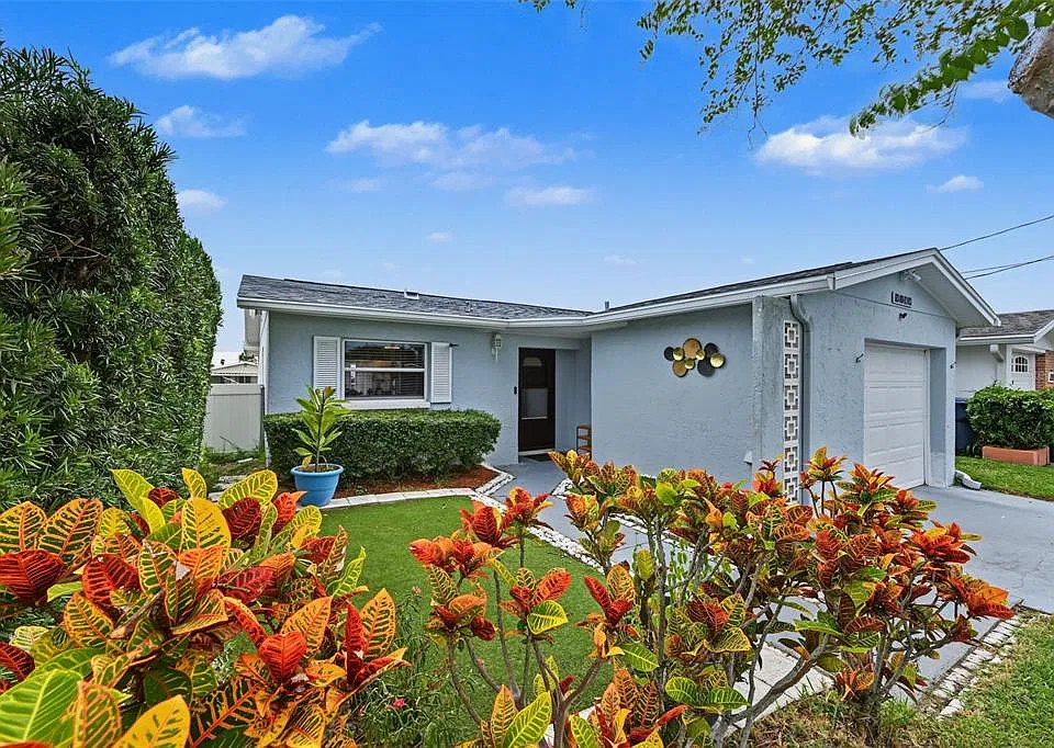5106 Blue Heron Dr