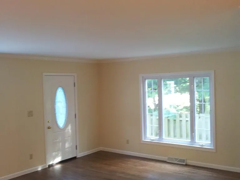 Eagle Cliff Dr — Photo 3