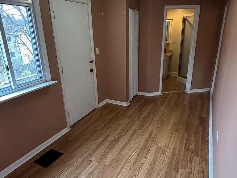 225 Smith Way #1 — Photo 2