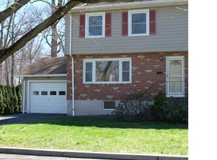 121 Berkeley Rd, Fairfield, CT 06825