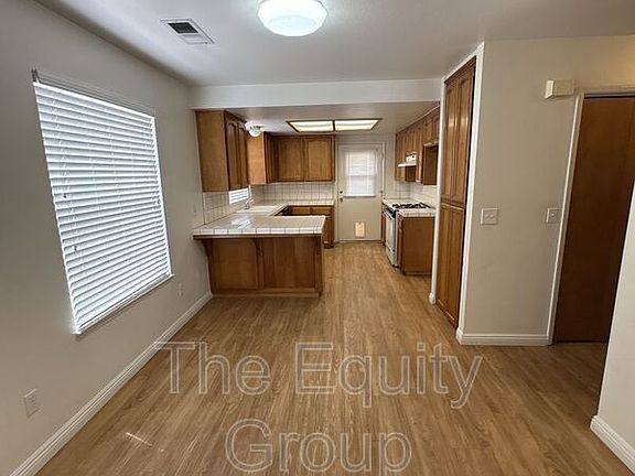 5th image of 2633 S Maselli St