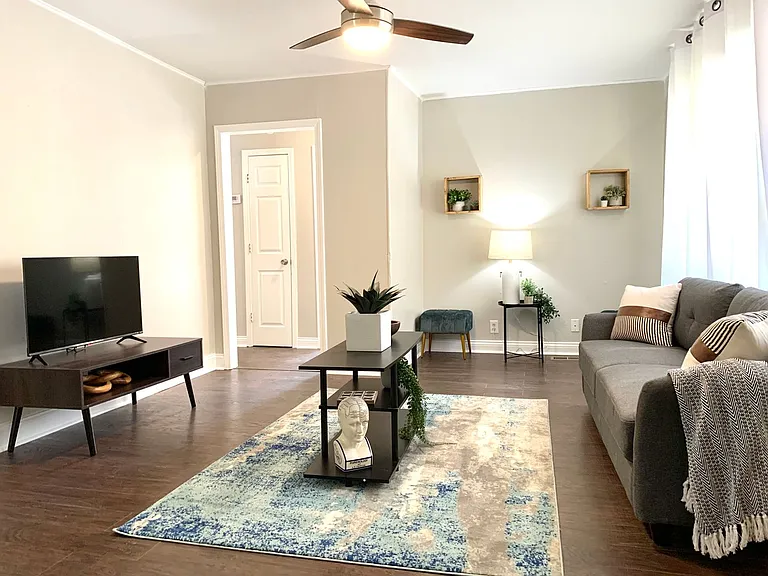714 Woodlawn Dr — Photo 4