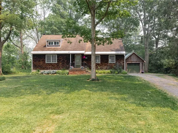 15 S Ten Eyck Ave, Cazenovia, NY 13035
