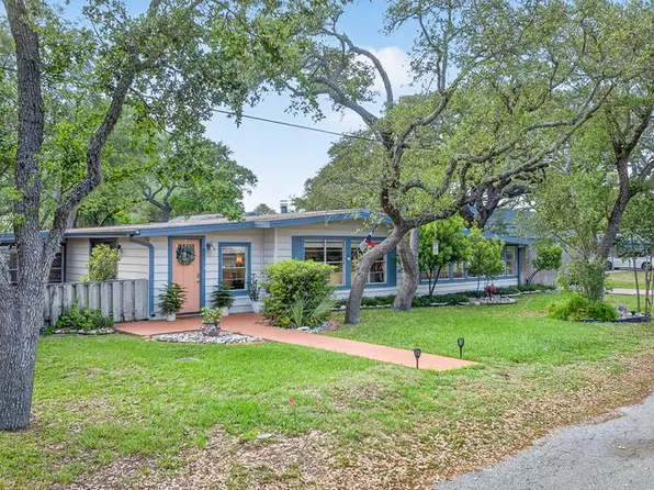 307 N 4th St, Fulton, TX 78358