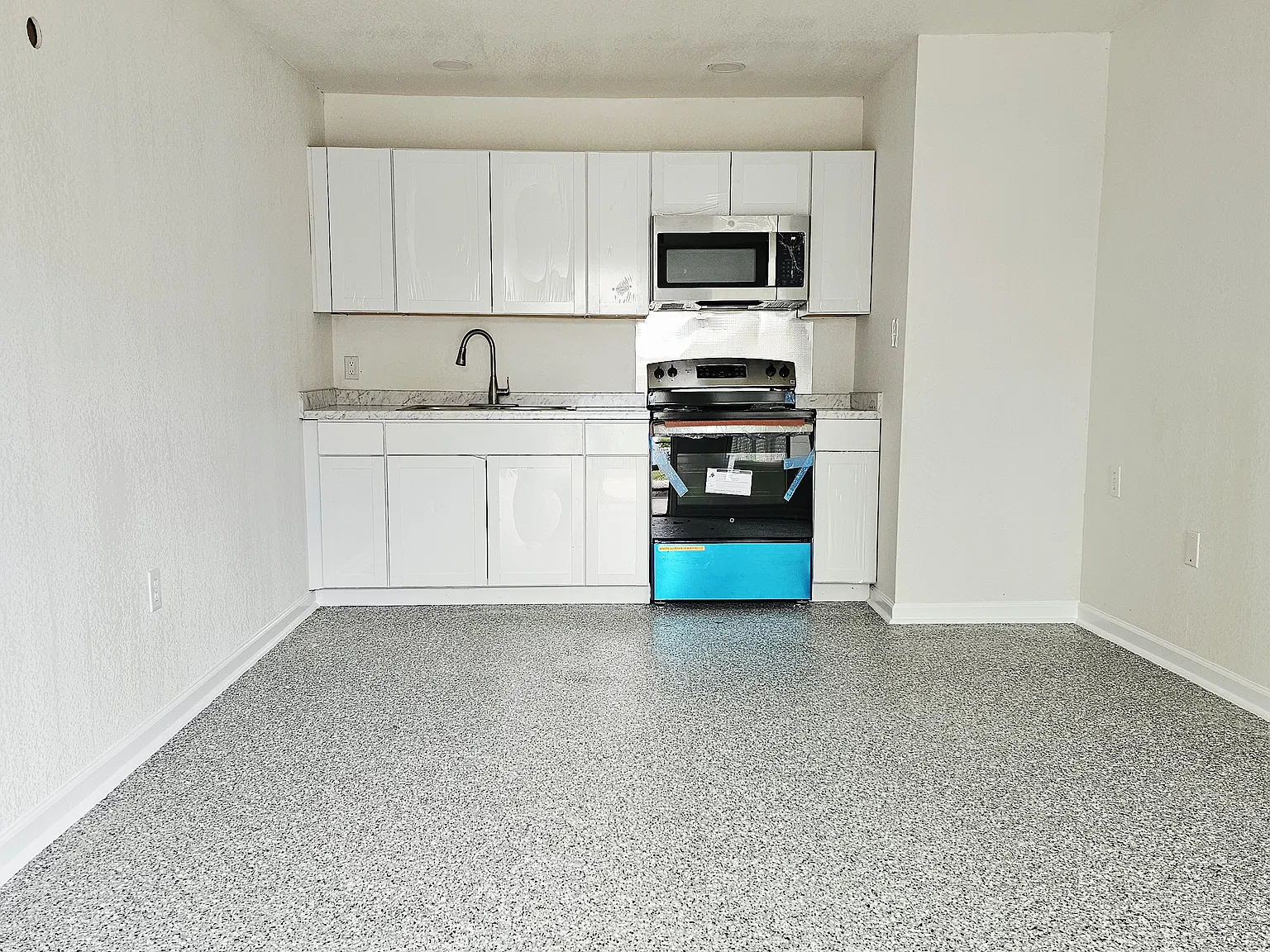 1 bed, $1,000 — Photo 3