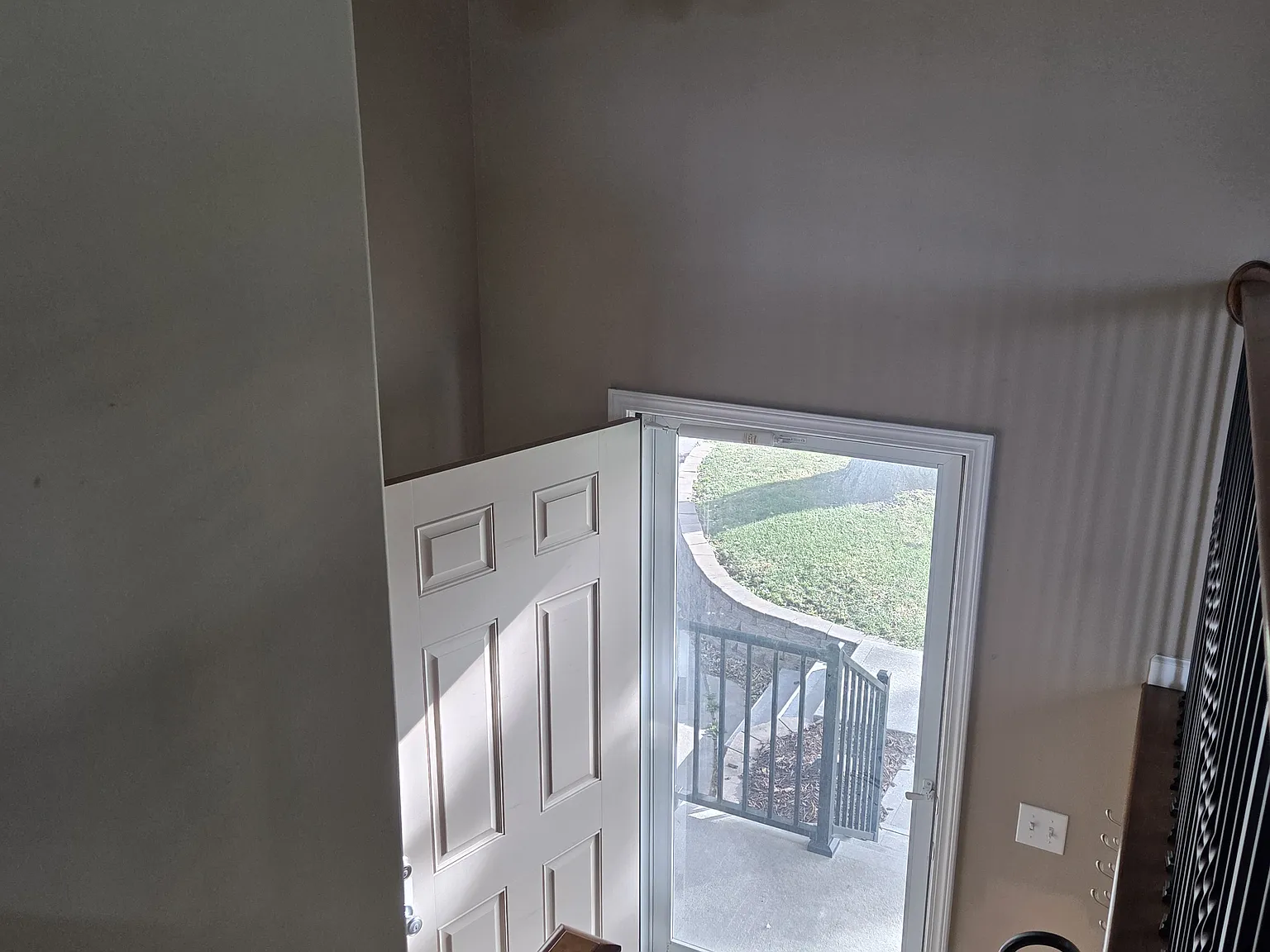 3 bed, 1849 sqft, $2,400 — Photo 3