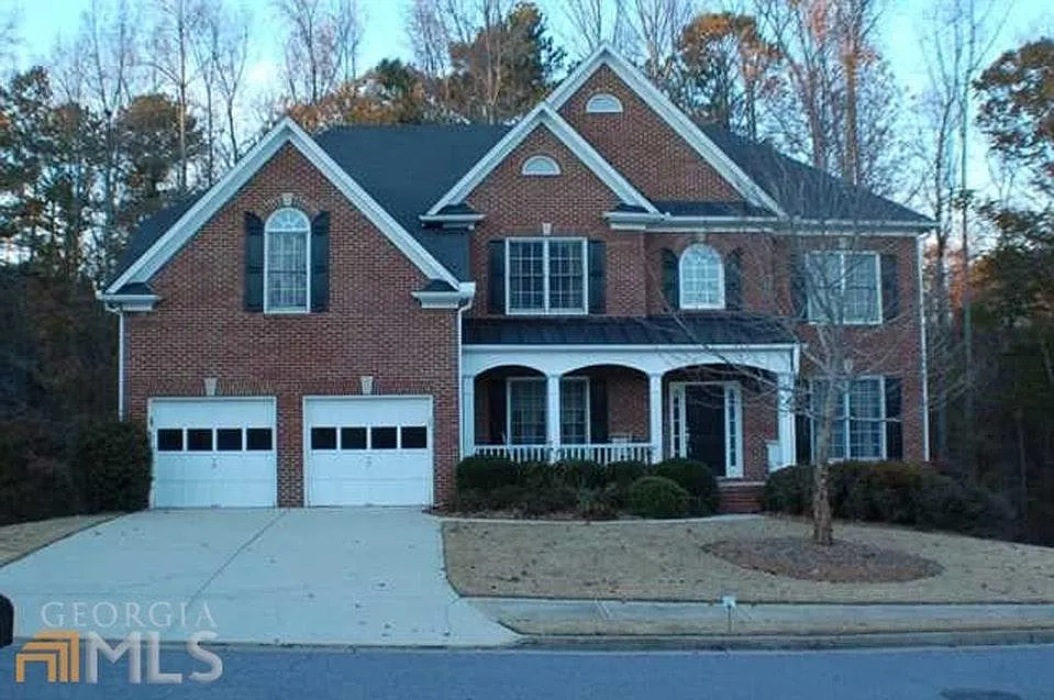 5 bed, 3797 sqft, $3,300 — Photo 2