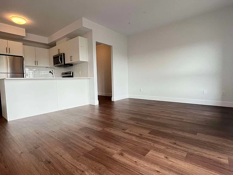 1000 Lackner Pl #606 — Photo 3