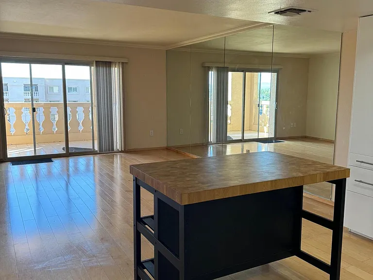 7950 E Camelback Rd #710 — Photo 2