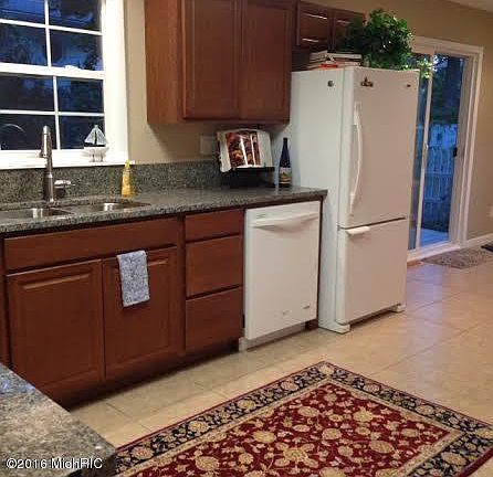 3rd image of 1421 Water Ct