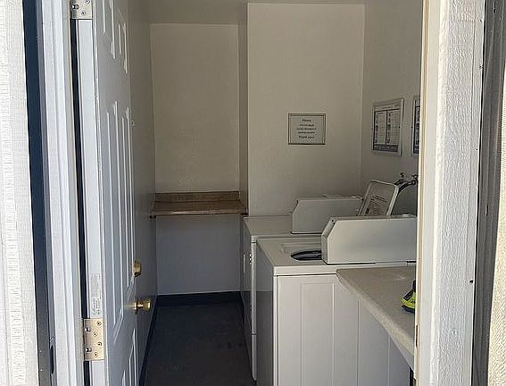 4th image of 974 N Lafayette Ave