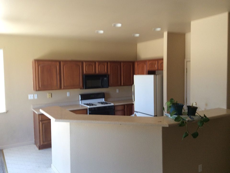 2nd image of 9710 Silver Desert Way