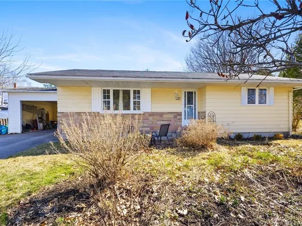337 Macdonald Ave, Oromocto, NB E2V 1A8