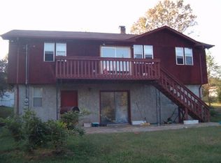 1205 Bloom Lndg, Charlotte, TN 37036