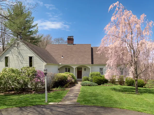 83 Bridle Trail, Ridgefield, CT 06877