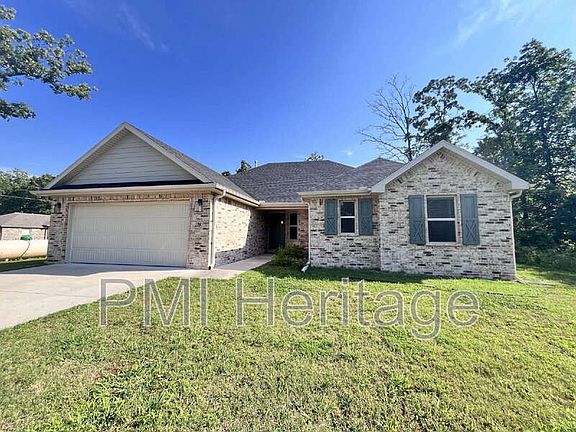 2nd image of 24 Bonhill Ln