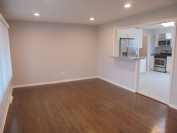 4th image of 8715 S New England Ave