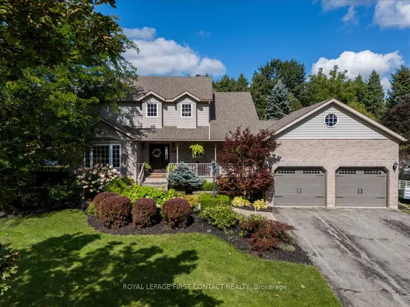 22 McFadden Dr, Springwater, ON L0L 1V0