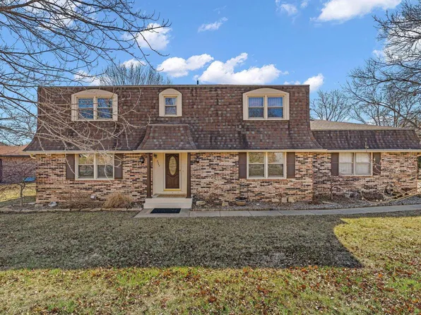 3342 SW Friar Rd, Topeka, KS 66614