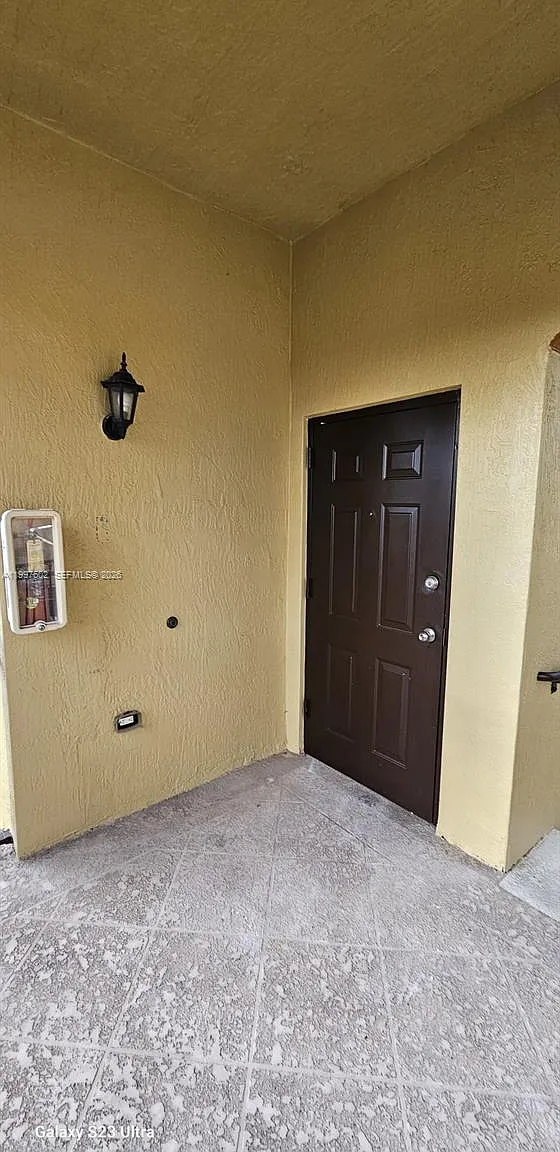 3 bed, 2.0 bath, 1176 sqft, $2,500 — Photo 4