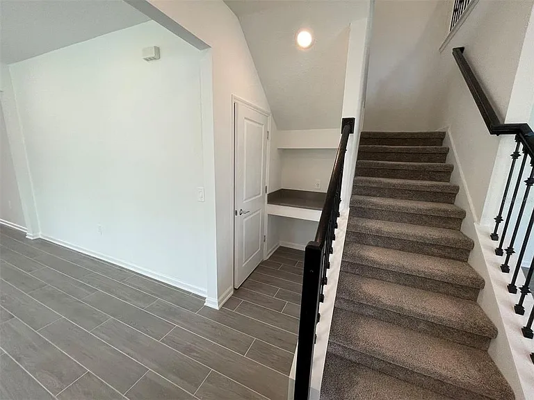 10163 Salt Point Dr — Photo 18