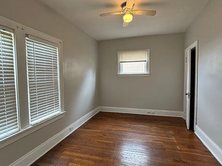 20931 N Vine Ave — Photo 3
