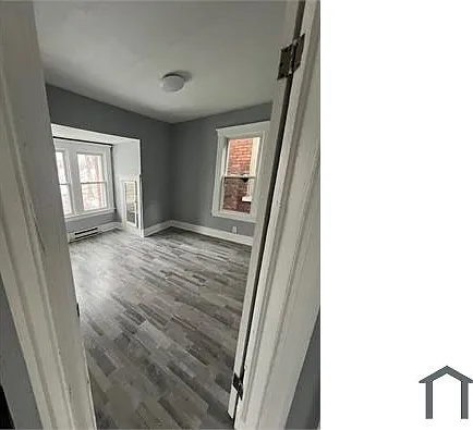 3462 Baldwin St — Photo 6