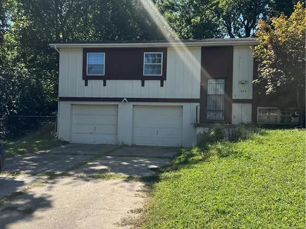 1806 N Ponca Dr, Independence, MO 64058