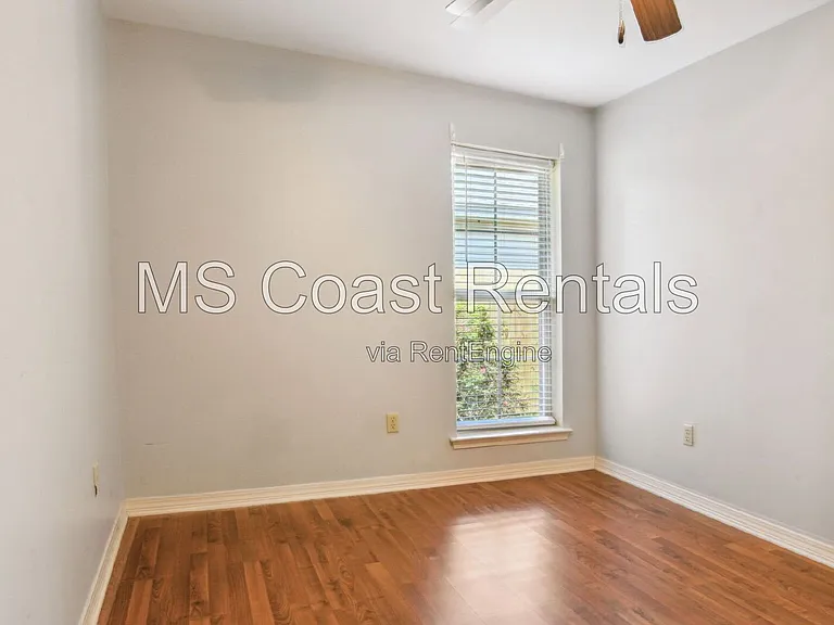 11523 Caroline Ct — Photo 22